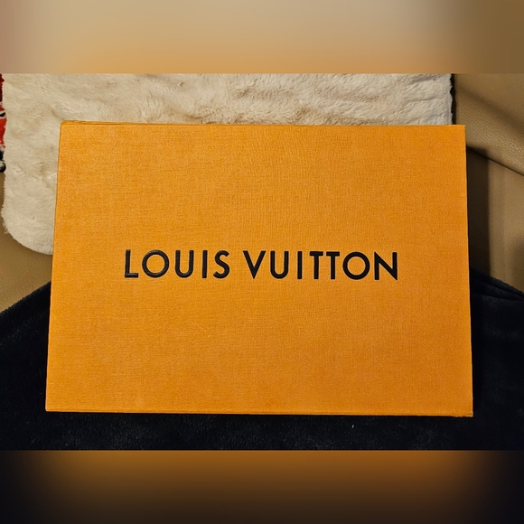 Authentic LOUIS VUITTON LV Gift Box Magnetic,Empty Large Box 12x8 - Picture 1 of 6